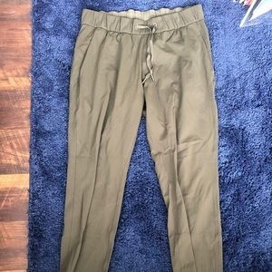 Lululemon On The Fly pant